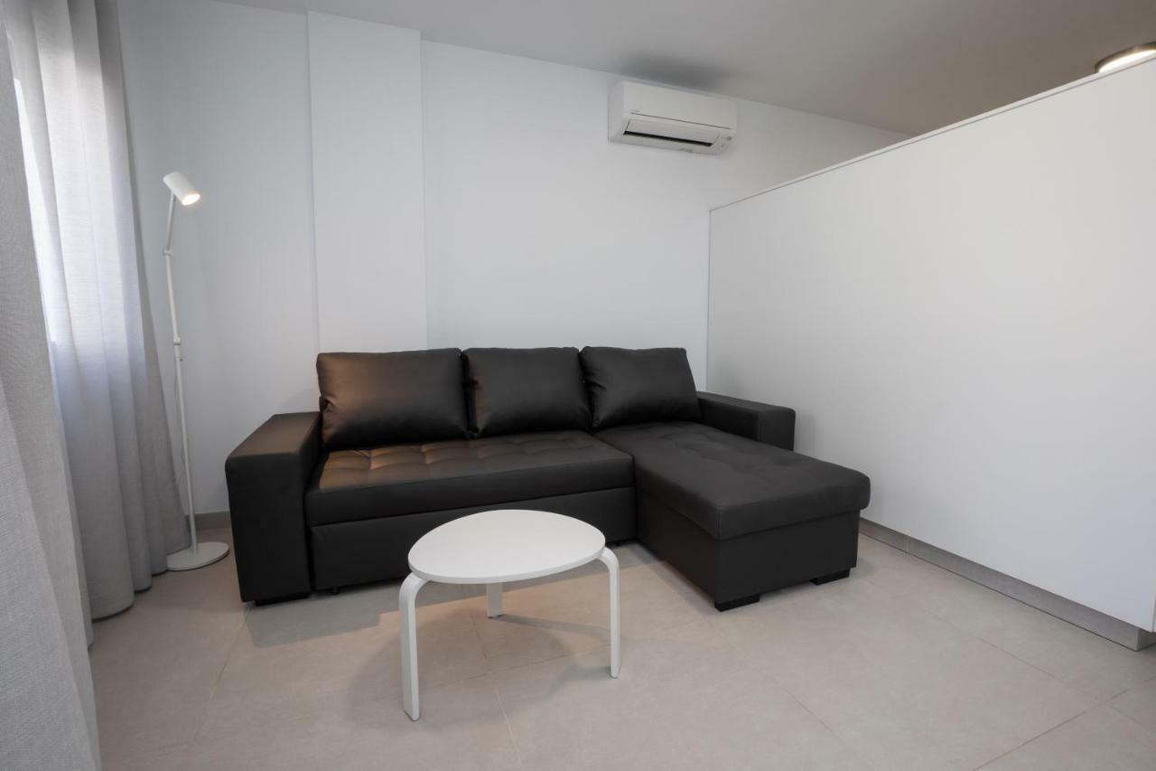 Apartamentos Mombasa 2 Planta Nerja Kültér fotó